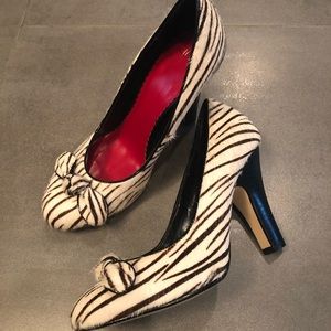 Zinc 8.5m NEW leather black & cream pony hair